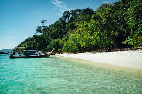 Adang Island Resort
