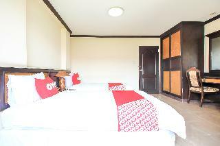 Oyo 383 White Inn Hotel