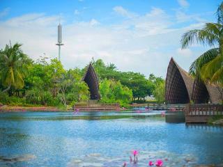 Hotel Maritime Seclusive Life Perfume Bay