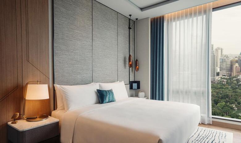 Kimpton Maa-lai Hotel Bangkok