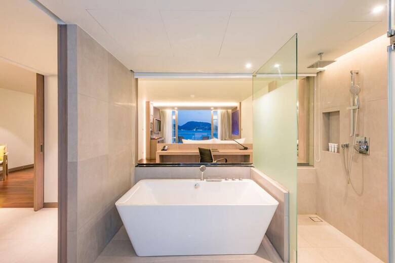 Hotel Oceanfront Beach Resort And Spa