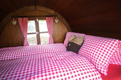 Bed & Breakfast Schlaf-fass Jenins