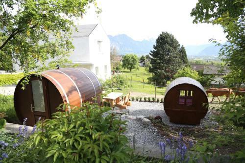 Bed & Breakfast Schlaf-fass Jenins