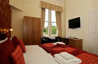 Hotel The Wiston Guest House And Cottage