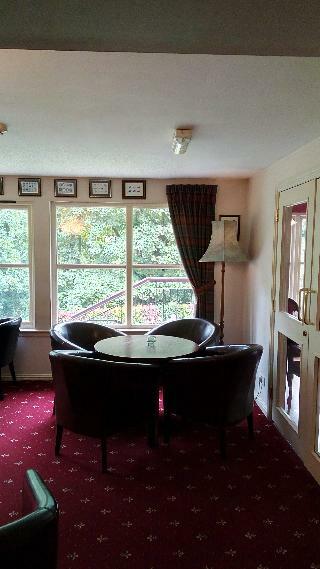 Bridge Of Cally Hotel
