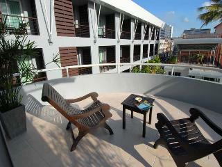 Hotel Baan Suwantawe Phuket