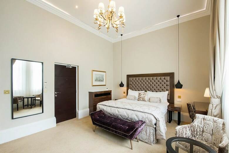 Lansbury Heritage Hotel