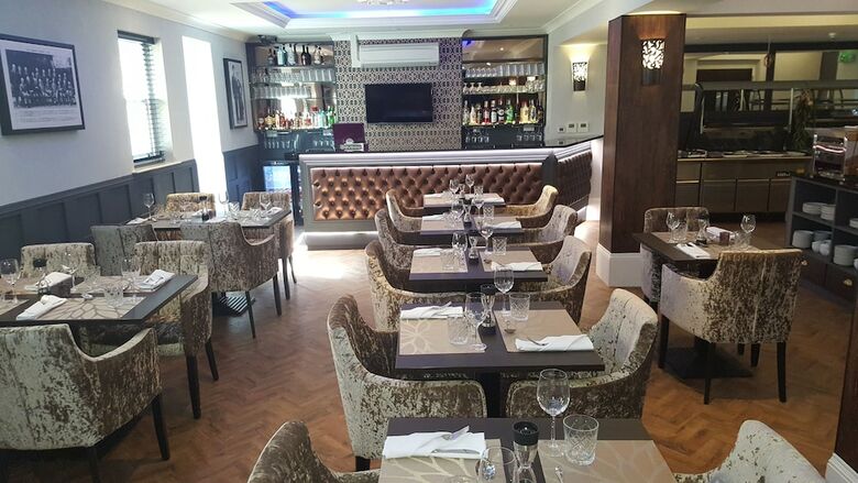 Lansbury Heritage Hotel