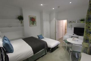Hotel Stay In Queensway