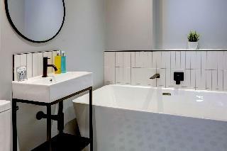 Hy Hotel Bw Premier Collection