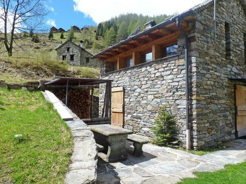 Holiday Home Rustico Dara Cotta Malvaglia