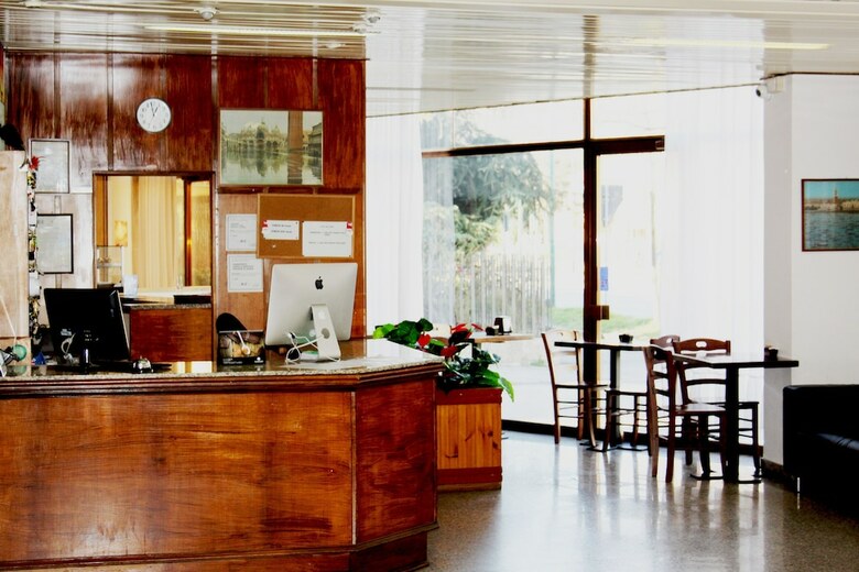 Colombo Hotel & Hostel For Backpackers