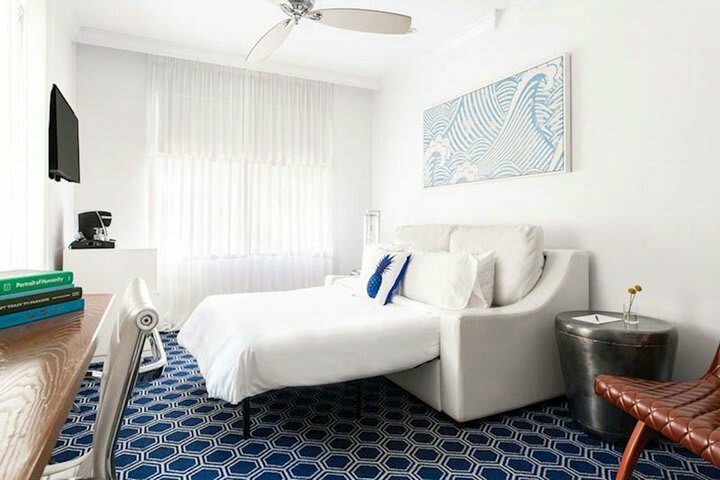 Blue Moon Hotel, Autograph Collection