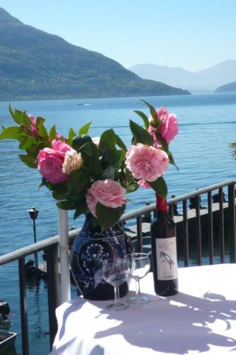 Hotel Ristorante Posta Al Lago