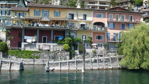 Hotel Ristorante Posta Al Lago