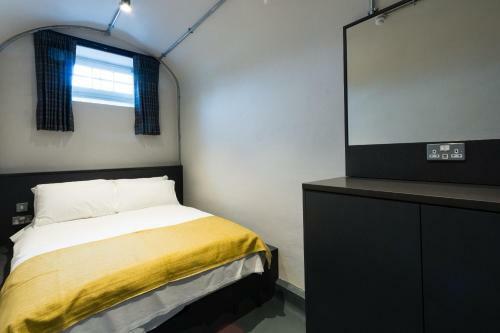 Code Pod Hostel - The Court