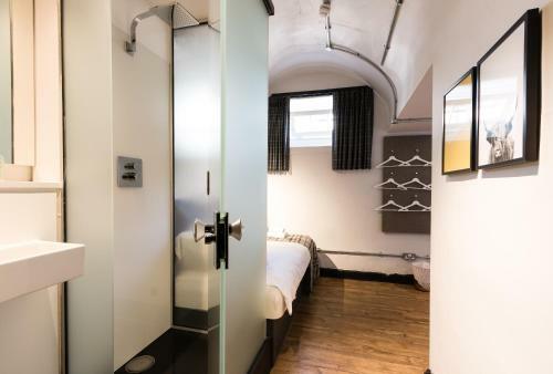 Code Pod Hostel - The Court