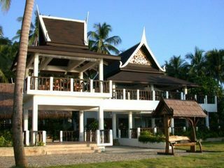 Hotel Bhumiyama Beach Resort