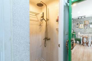 Ratana Boutique Hostel