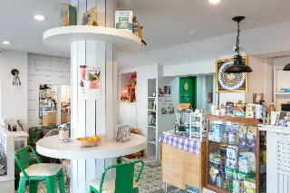 Ratana Boutique Hostel