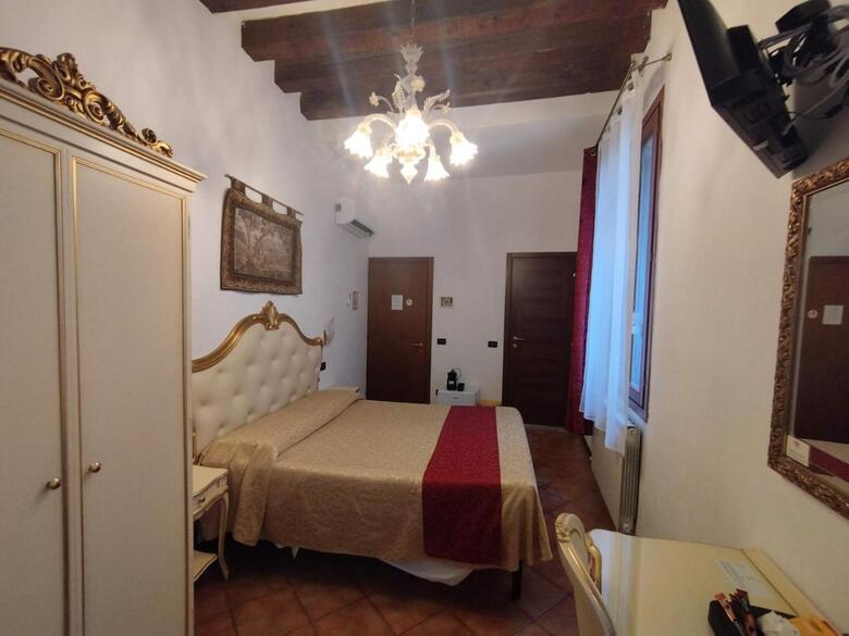 Hotel Locanda Ss. Giovanni E Paolo