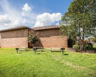 Hotel Suburban Extended Stay