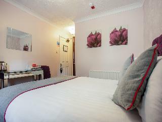 Oyo The Lemonfield Hotel