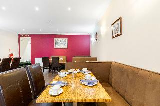 Oyo Douglas Hotel