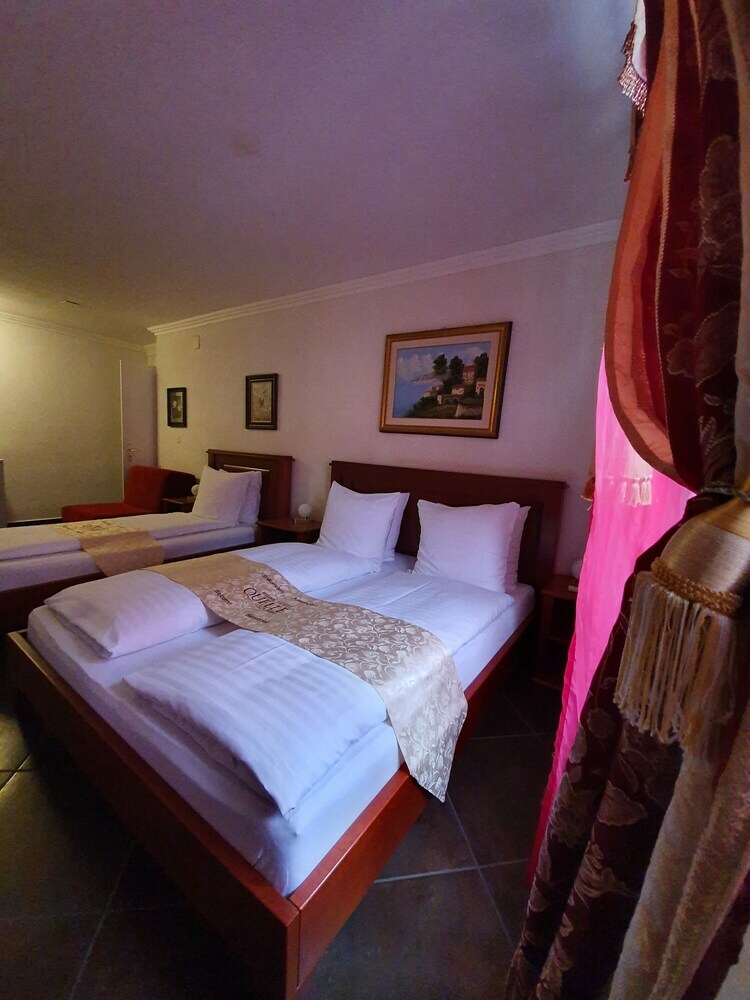 Esos Hotel Quelle