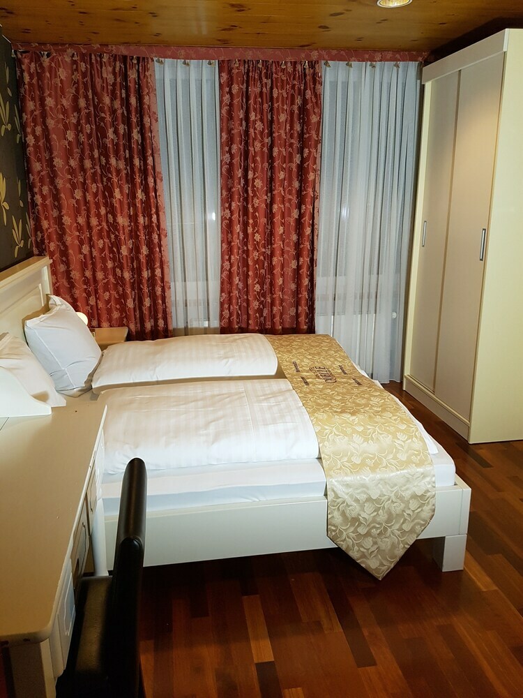 Esos Hotel Quelle