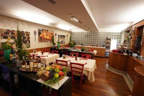 Hostal Hotel Bahnhof Haus