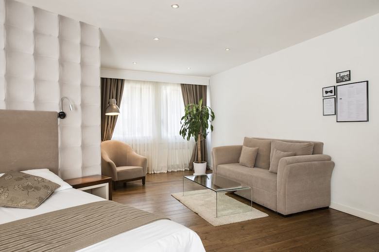 Hotel Alpha