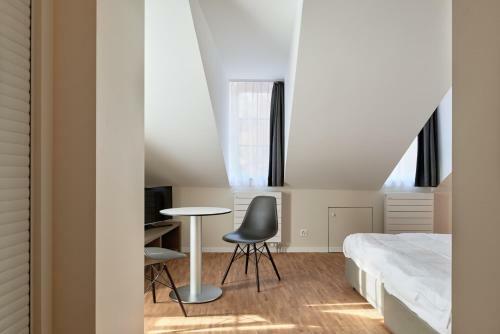 Hotel Hine Adon