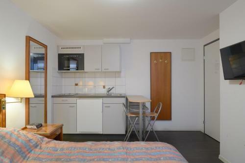 Hotel Hine Adon