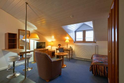 Hotel Hine Adon