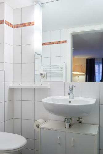 Hotel Hine Adon