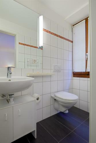 Hotel Hine Adon