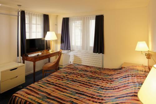 Hotel Hine Adon