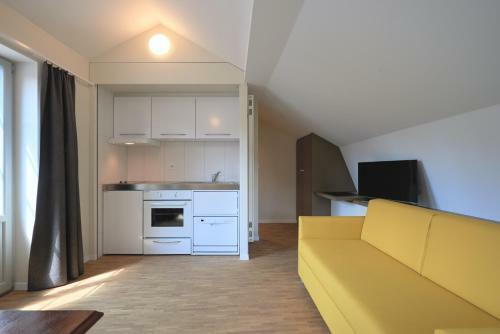 Hotel Hine Adon