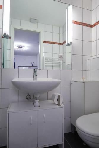 Hotel Hine Adon