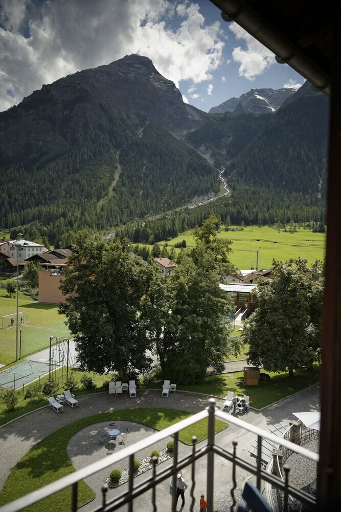 Hotel Kurhaus Berg�n