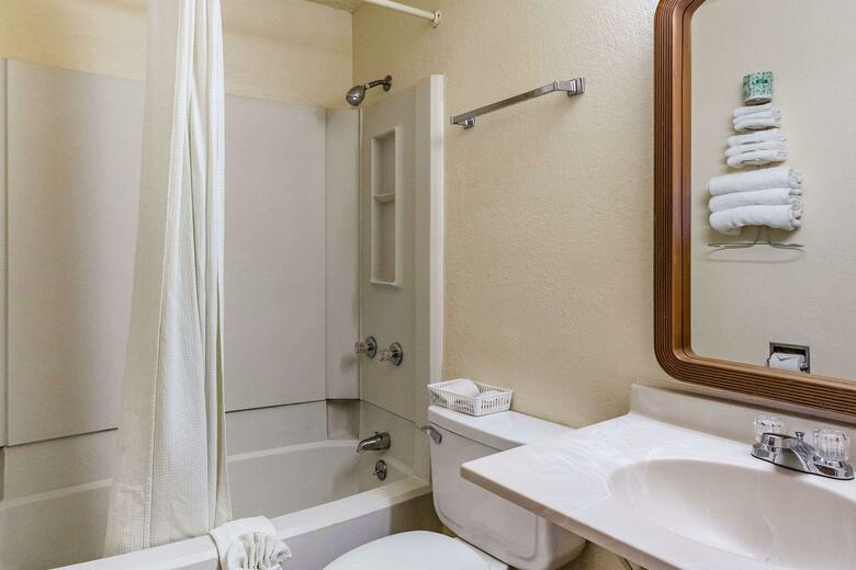 Hotel Rodeway Inn Farmington