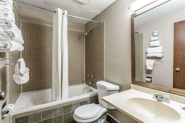 Hotel Rodeway Inn Farmington