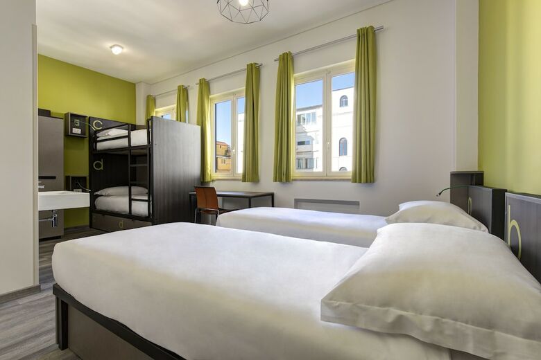 Albergue The Romehello