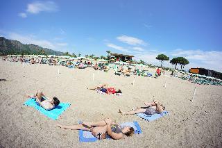 Hotel Porto Rhoca Resort