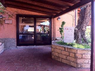 Hotel Porto Rhoca Resort