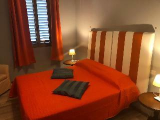 Panzani 14 Touris House