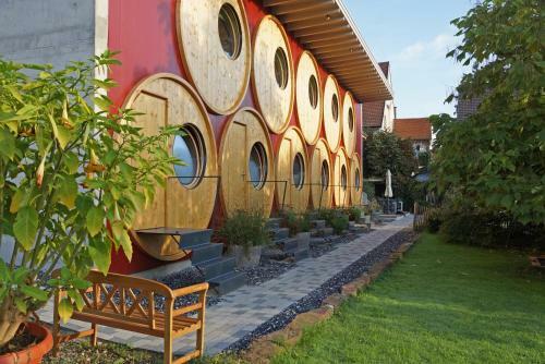 Hostal R�edi - Fasstastische Ferien