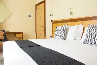 Hotel Piccadilly Suites And Rooms