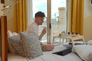 Hotel Piccadilly Suites And Rooms